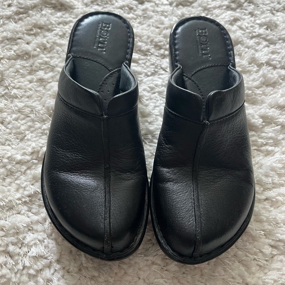 Born Clogs - Picture 1 of 7